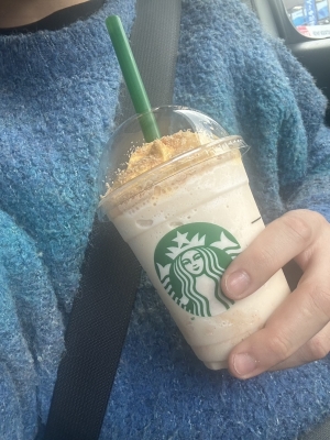 KAGUYA(ｶｸﾞﾔ) スタバ新作美味しかった〜🍹🍹