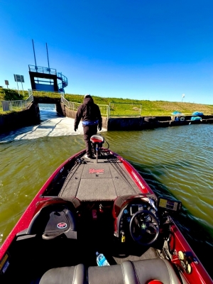 GAKU(ｶﾞｸ) リアル大人の玩具！バス釣り