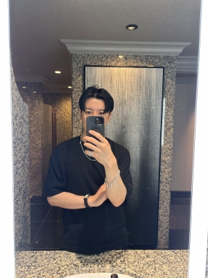 EISHI(ｴｲｼ) 今日は6/9！なんかエロいね🍊