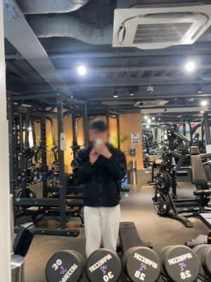 SHIKI(ｼｷ) 〜肩幅と説得力は比例するらしい〜