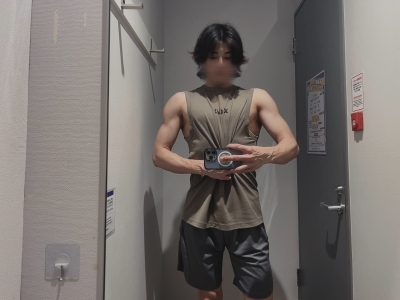 KEN（ｹﾝ） 肩と背中が大事