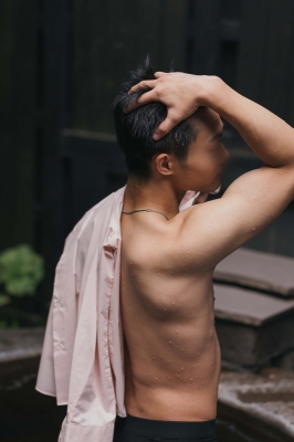 YOKKUN(ヨックン) 背中フェチ