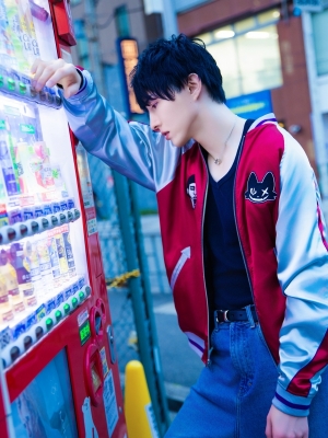 YUU (ﾕｳ) 上から