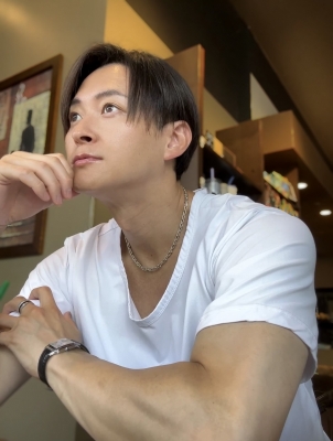 KONOSUKE(ｺｳﾉｽｹ) ​​​​​​​実は自分自身が 不幸に加担してる