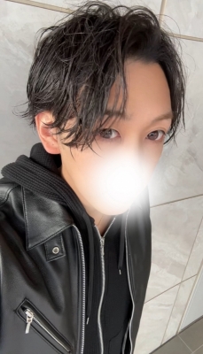 TOWA(ﾄﾜ) 髪を切ると、少しだけ気持ちも整う