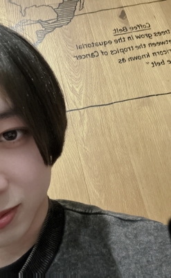 YUNA(ﾕﾅ) じーっ