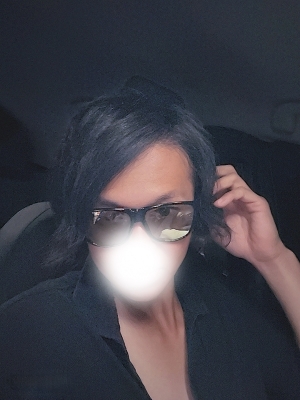 SHINGETSU(ｼﾝｹﾞﾂ) サングラスかけてみたよ🕶️