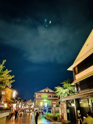 GION（ｷﾞｵﾝ） 夜の祇園
