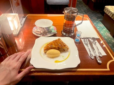 TSUBASA（ﾂﾊﾞｻ) 喫茶店でまったり