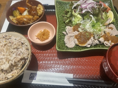 UTARI(ｳﾀﾘ) 大戸屋で。