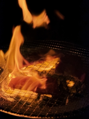 BAKU(ﾊﾞｸ) 七輪で焼いた夜