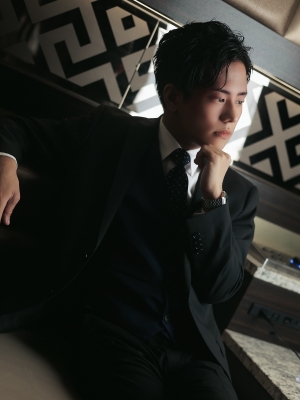 M(エム) 20時までお待ちしています✌️