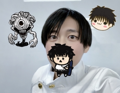 SUMERAGI(スメラギ) 慣れない自撮り