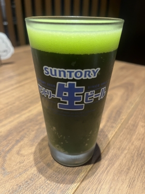 YONCE(ﾖﾝｽ) この飲み物なんでしょう🟢