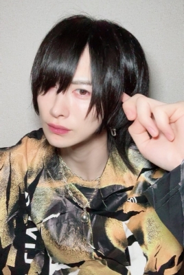 SHUSUKE(ｼｭｳｽｹ) このクソダサいロンTは部屋着です