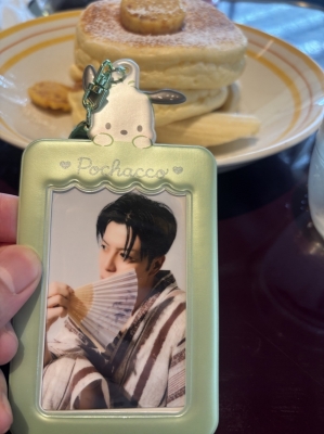 EISHI(ｴｲｼ) 推しグッズ作ってもらた😂