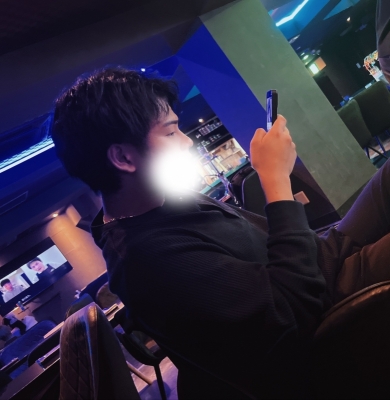 KENYU(ケンユウ) 真面目な裏では、、、