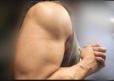  YUKI(ﾕｷ) 腕太くなりました