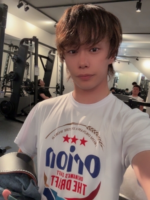 MOEGI（ﾓｴｷﾞ） 今日は脚トレ