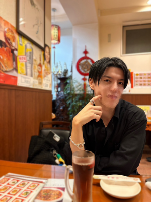 EISHI(エイシ) 一般人に毛が生えた程度のセラピストの癖に