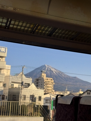 SHIRAKI(ｼﾗｷ) 静かに、呼吸が深くなる場所で