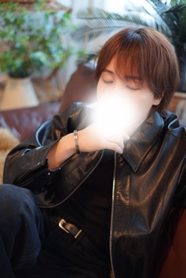 SYUNA(ｼｭｳﾅ) 撮影の合間に📷