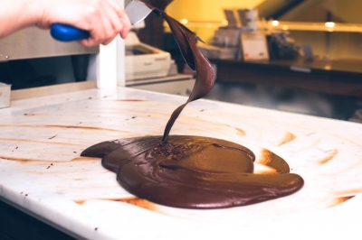 SYOKICHI(ｼｮｳｷﾁ) チョコレートの舐め方