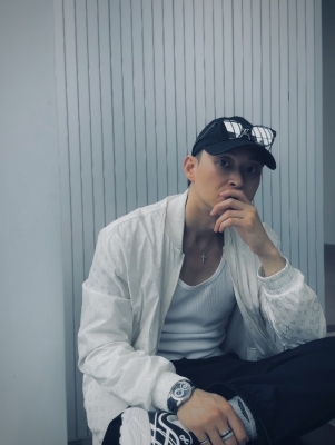 KONOSUKE(ｺｳﾉｽｹ) 弱みを見せられる人になりたいと思った