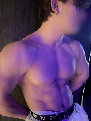 KENSHIROU(ｹﾝｼﾛｳ) 抱かれてみる？