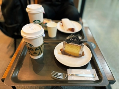 TSUBASA（ﾂﾊﾞｻ) レオくんとスタバでまったり