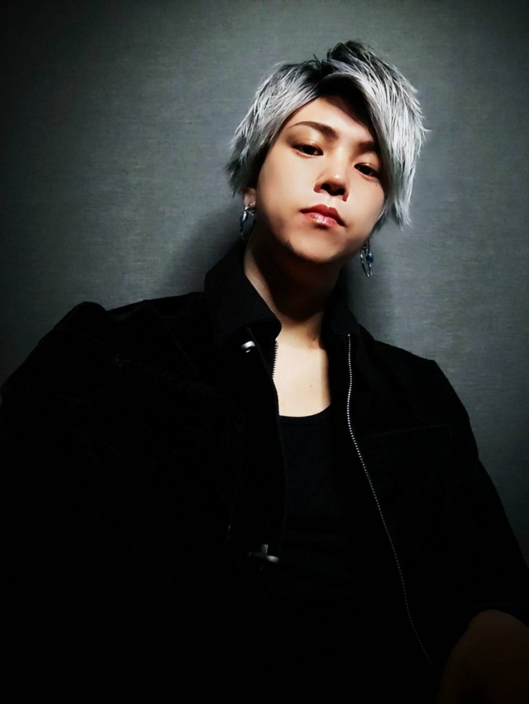 SHINO (シノ)