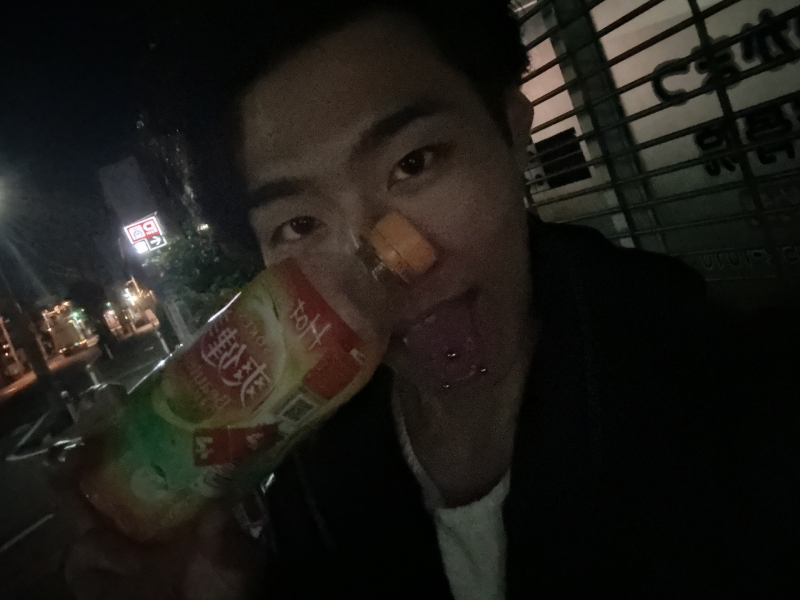 AMANE(アマネ) 夜は舌ピ輝いてる!