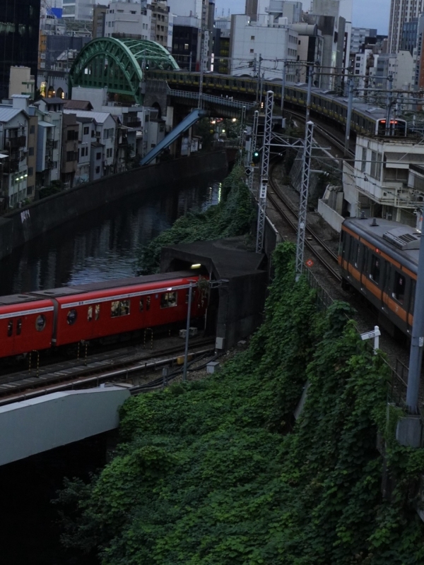 MASH(マッシュ) すずめの戸締り、聖地。 御茶ノ水