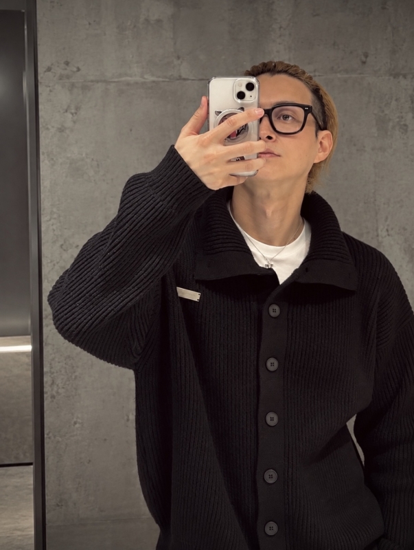 KONOSUKE(ｺｳﾉｽｹ) 人は自分の道を歩いて行く