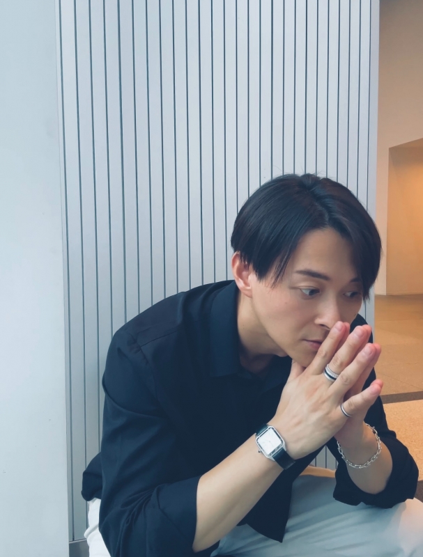 KONOSUKE(ｺｳﾉｽｹ) 1人じゃ乗り越えられない夜を 過ごしてるんじゃないかな