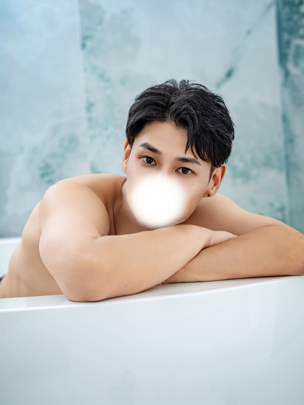 SHU (シュウ) 本日秘密基地デビュー!