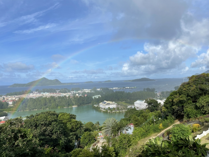 CHIKATO(ﾁｶﾄ) ［雨上がりの空に虹がかかる🎵］