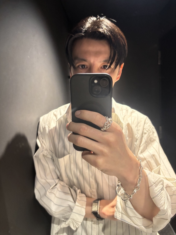 EISHI(ｴｲｼ) このシャツお気に入り