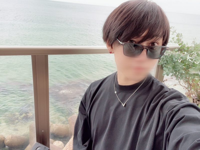 MOMO(モモ) おニューのサングラス(*ˊᵕˋ*)