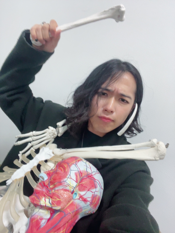 TATSUYA(ﾀﾂﾔ) 18級呪術師　甲府におじいちゃんの骨で厄祓い