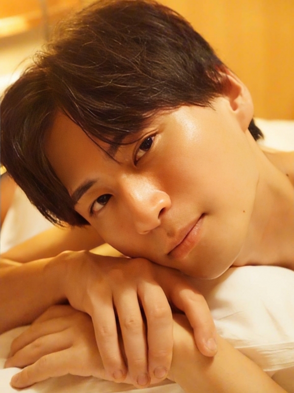 NAGITO(ナギト) 初投稿 出会いの緊張から、とろける笑顔へ