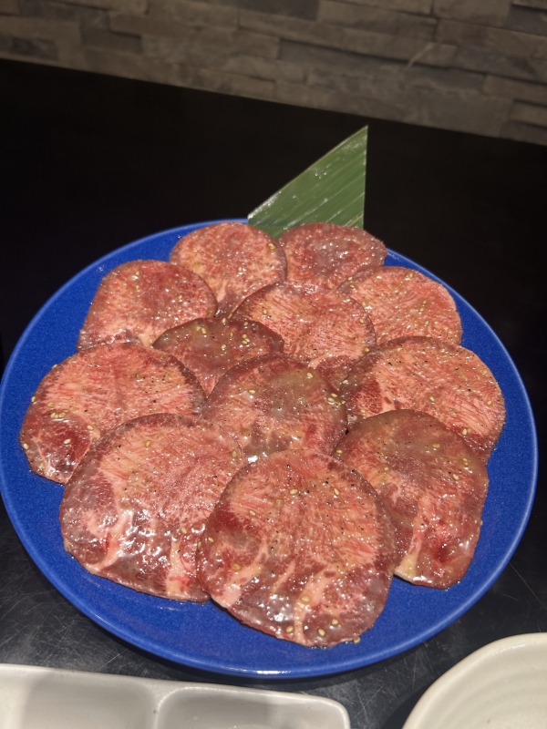 KONOSUKE(コウノスケ) 晩ご飯お腹いっぱい食べてきタン