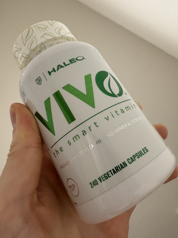 SHUSUKE(ｼｭｳｽｹ) なんか高いサプリいただきました