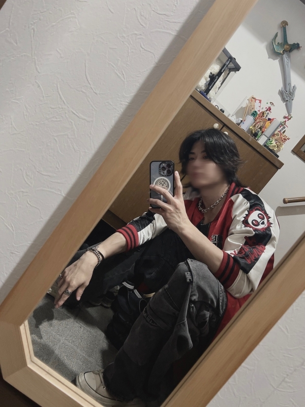 KEN（ｹﾝ） ハーレイクインが後ろにいる