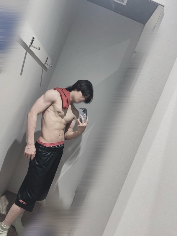 KEN（ｹﾝ） 深夜ジム勢お疲れ様です