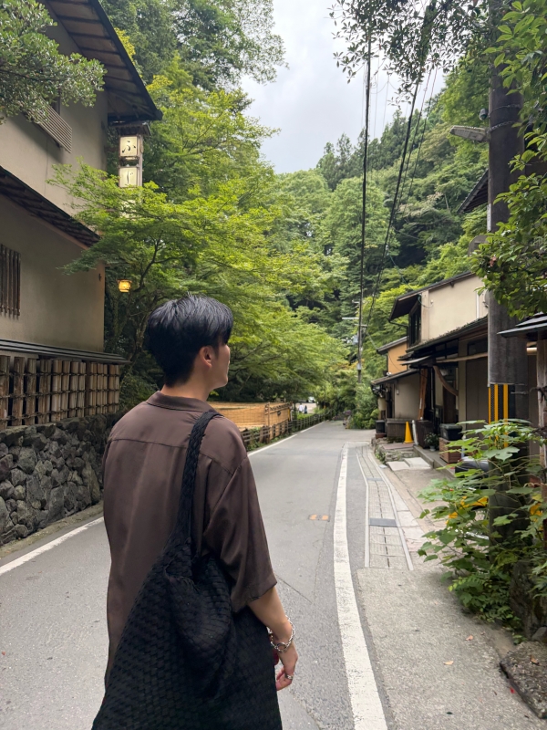 EISHI(ｴｲｼ) 都会と自然の中やと気温が全然違う知らんかった