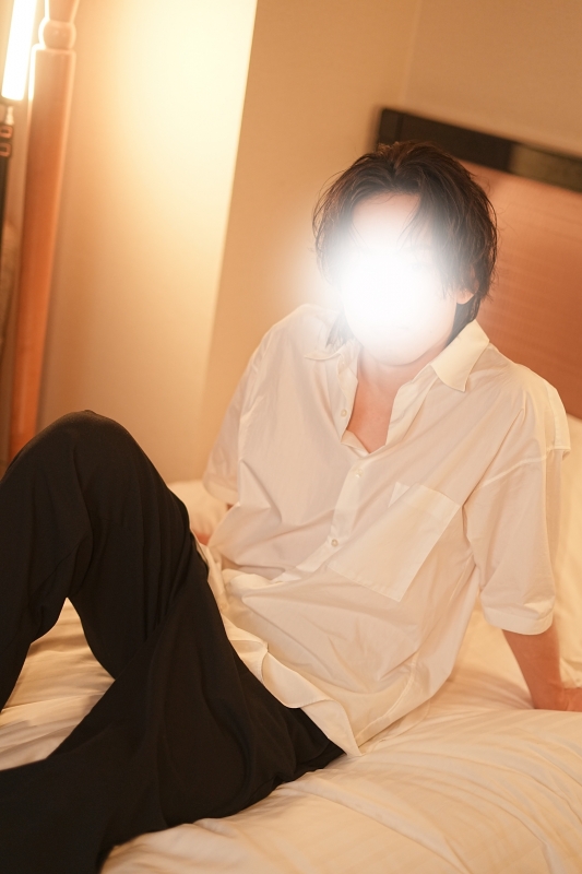 SHII(ｼｲ) 笑ってる人ほど抱えてる