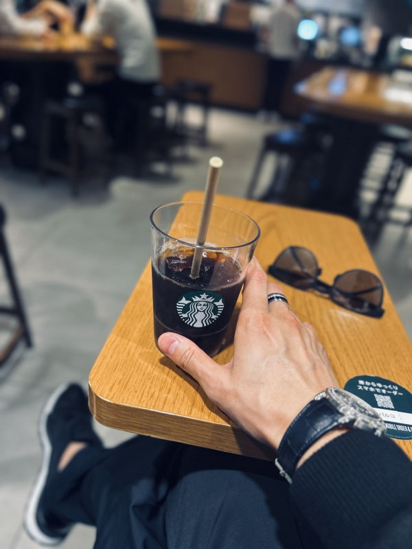 KONOSUKE(ｺｳﾉｽｹ) どうも スタバの太客です