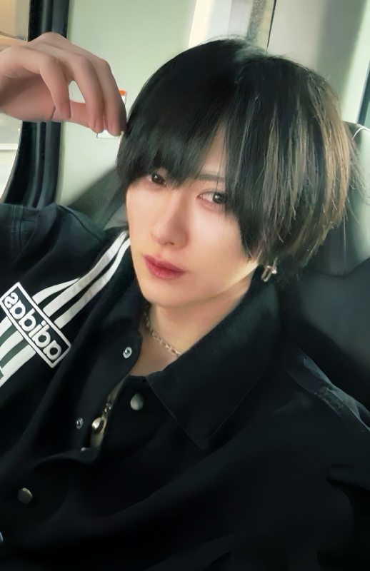 SHUSUKE(シュウスケ) 二日酔いで死にそうな時の自撮り