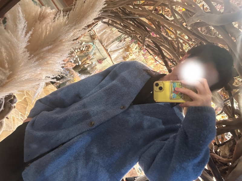 IBUKI(イブキ) 青ニットって超かわいいですよね。